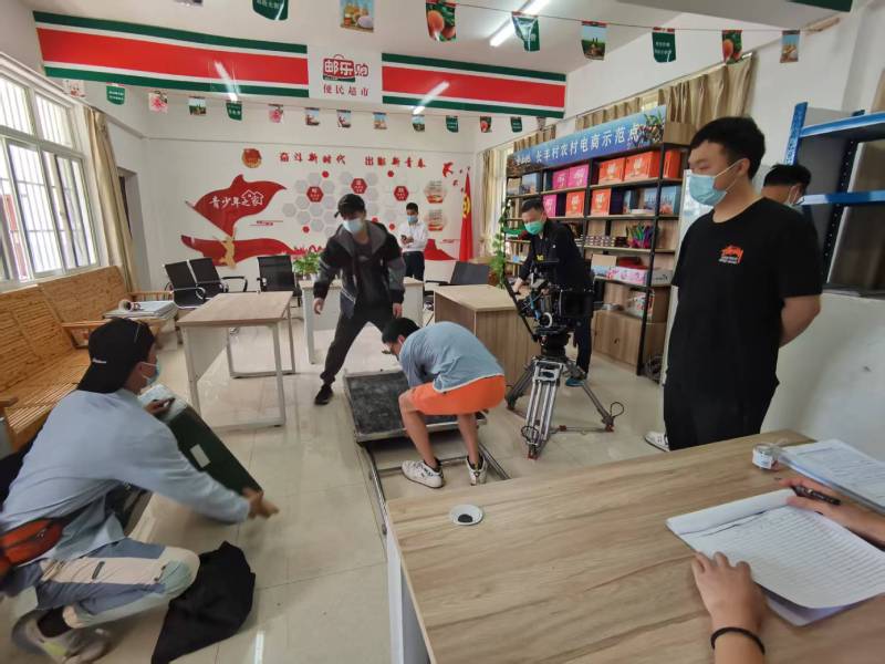 追星女孩心理学分析报告：南山区广告片拍摄公司揭秘饭圈应援式传播逻辑